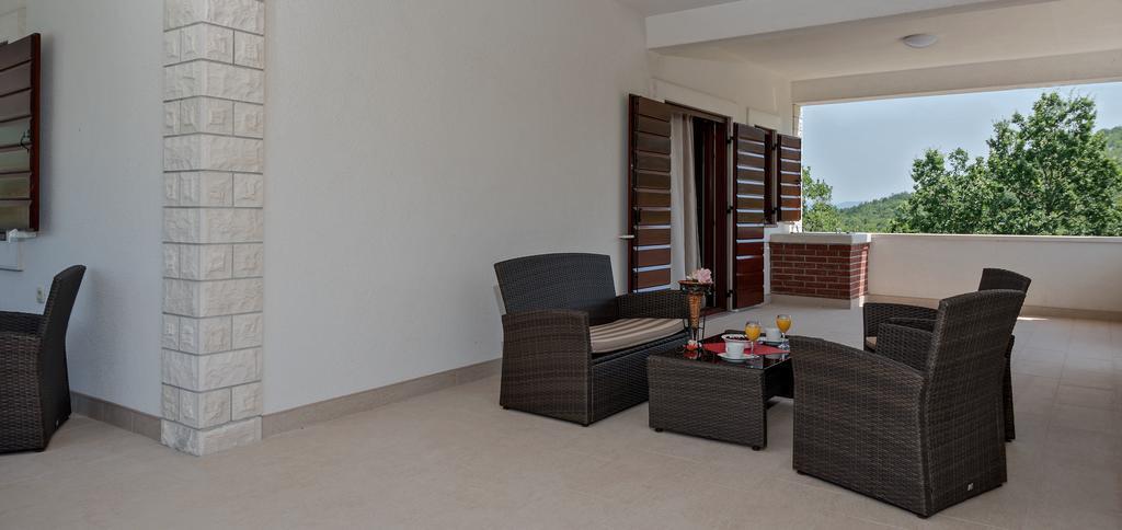 Villa Vinea Prapatnica Экстерьер фото