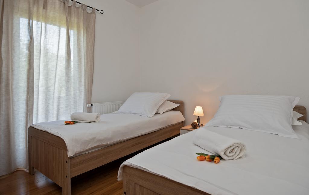 Villa Vinea Prapatnica Экстерьер фото