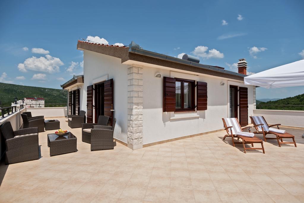 Villa Vinea Prapatnica Экстерьер фото