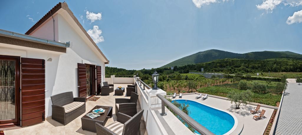 Villa Vinea Prapatnica Экстерьер фото